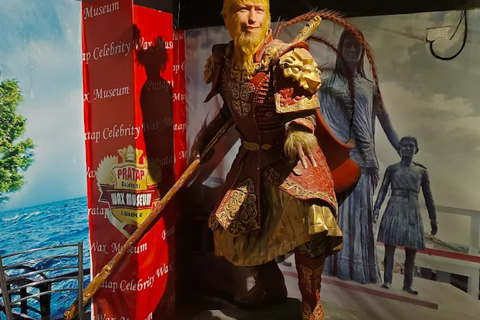 Udaipur: Wax Museum, 3D Art Gallery, and Horror Show Tour