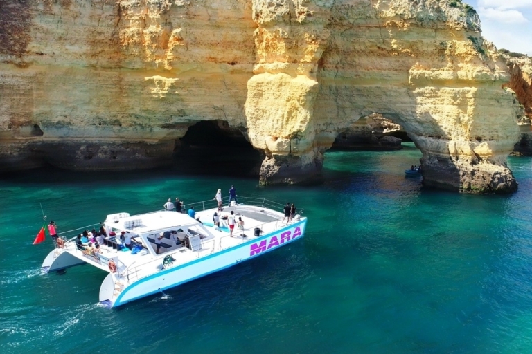 Albufeira: catamarán y barbacoa a cuevas y playa de Benagil