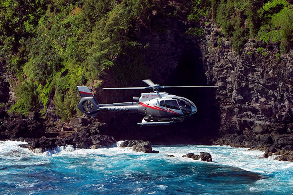 Maui: 75-Minute Hana Rainforest Helicopter Tour with Landing
