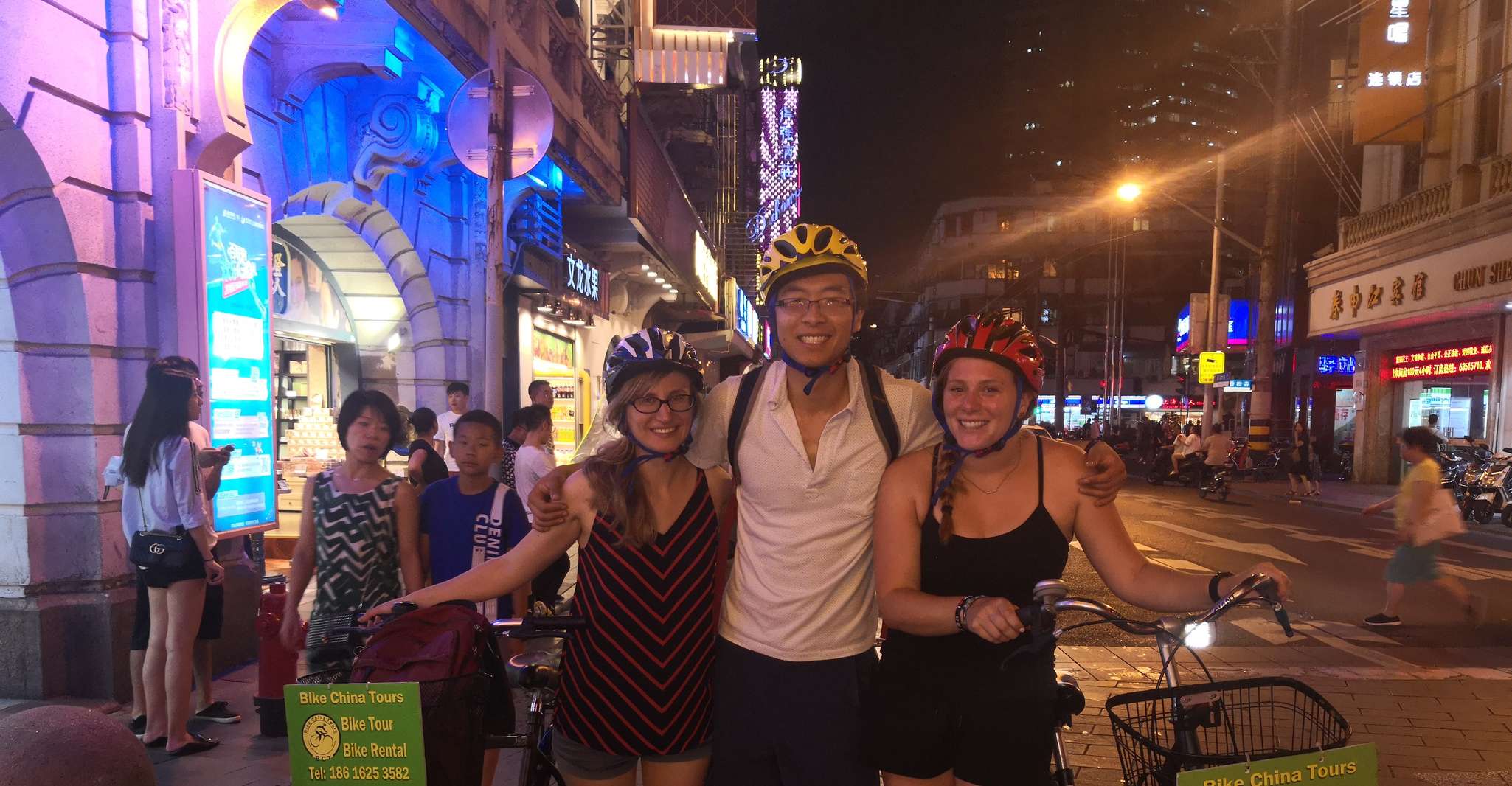 Shanghai: Nightlife Adventure and Tasting Bike Tour photo 19