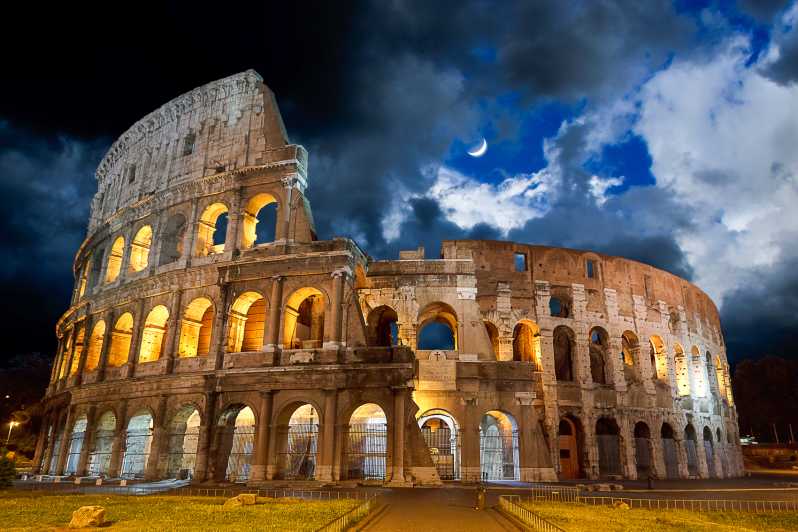 コロッセオの幽霊 グラディエーターアリーナナイトツアー ローマ イタリア Getyourguide