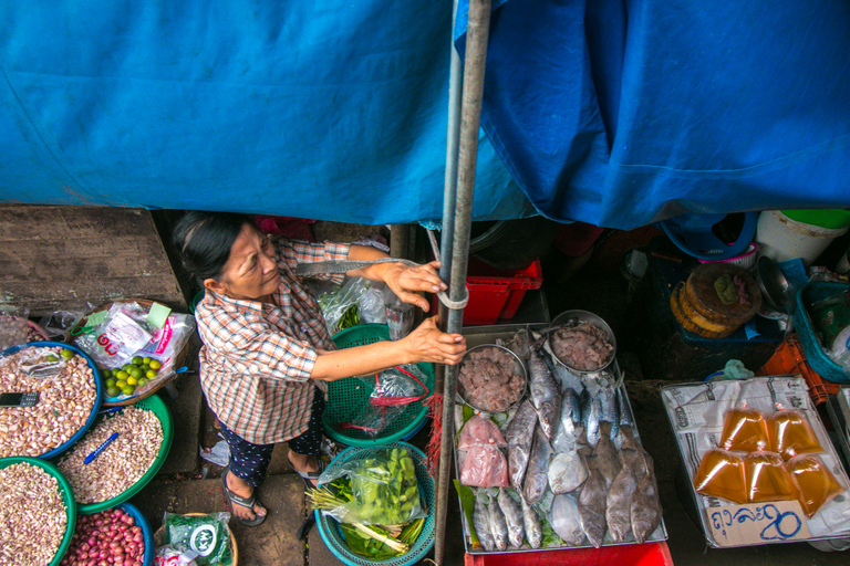 Damnoen Saduak Floating Market & Maeklong Train Market Tour Premium 9 seat with hotel pick up and drop off