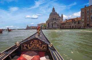 Venedig: Gondelfahrt und Dinner-Erlebnis