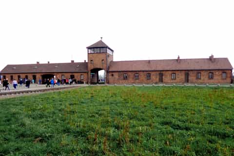 Fra Krakow: Tur til Auschwitz-Birkenau med Klezmer-koncert