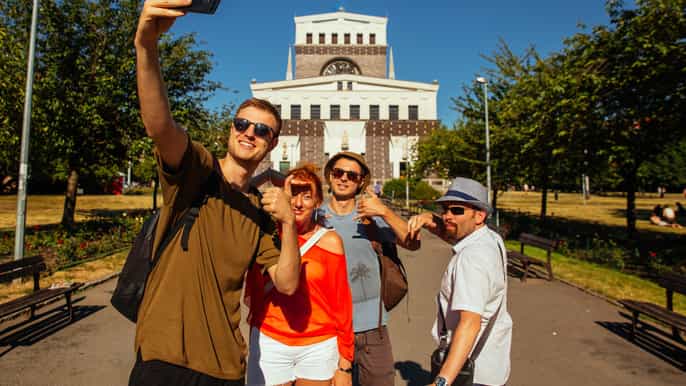 prague 1.5hour guided tour with a local
