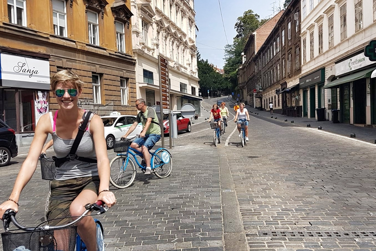 Lo mejor de Zagreb: tour en bicicleta de 4 horas