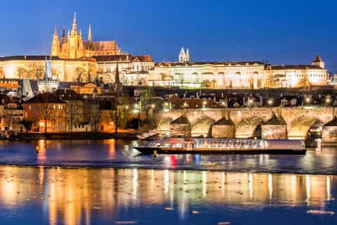 Prague by Night: 3-Hour Dinner Cruise