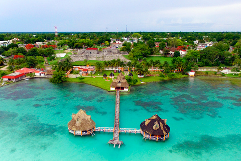 Da Cancun: Tour del Lago dei Sette Colori di BacalarBacalar: tour della laguna dei sette colori da Cancún