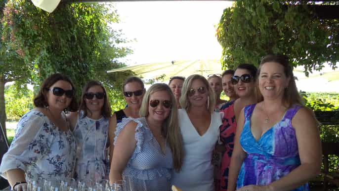 fullday swan valley wineries with lunch and river cruise