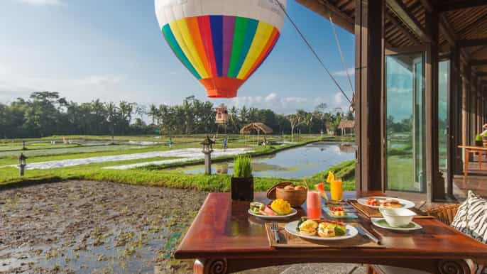 ubud hot air balloon experience