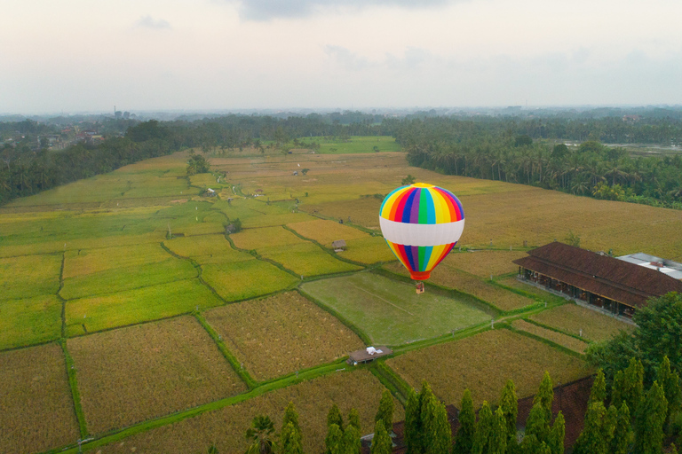 Ubud: Hot Air Balloon Experience Hot Air Balloon Experience with Dinner Included