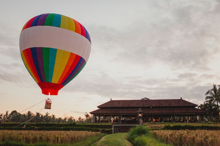 Ubud: Hot Air Balloon Experience Hot Air Balloon Experience with Dinner Included