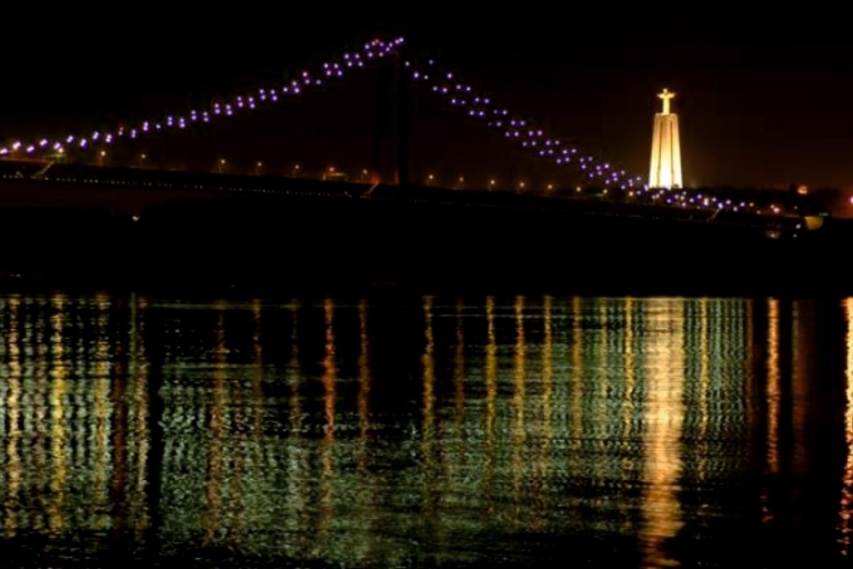 Lizbona Żagiel w nocy