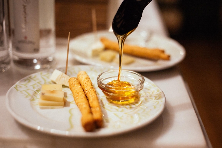 Athen: Private Food Tour – 10 Verkostungen mit Einheimischen