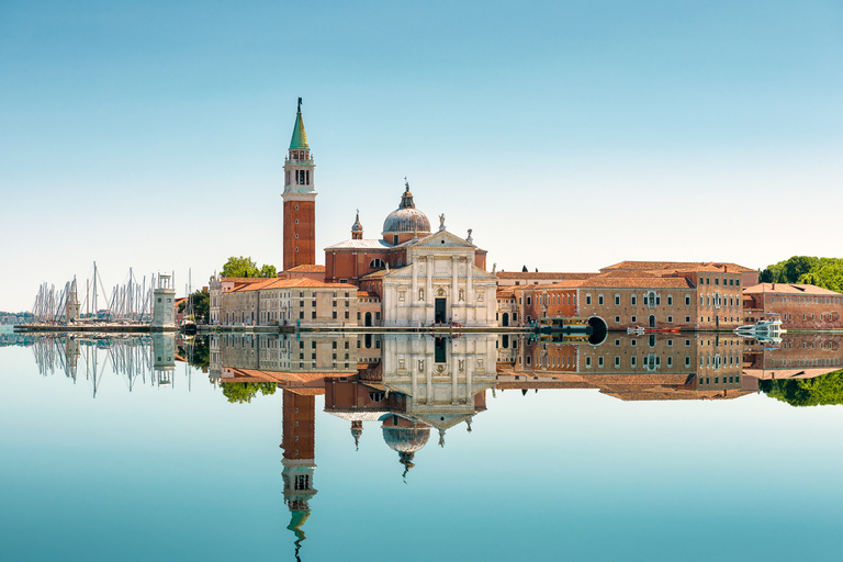 Tour en bateau : Murano, Burano et vue panoramique de Saint-MarcMurano et Burano en bateau : Musée du soufflage du verre et de la dentelle