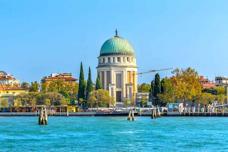 Tour en bateau : Murano, Burano et vue panoramique de Saint-MarcMurano et Burano en bateau : Musée du soufflage du verre et de la dentelle