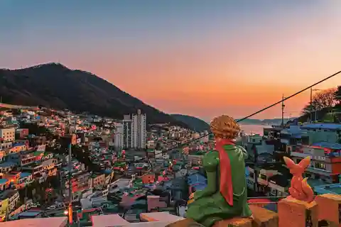 Busan: Night Tour with Jagalchi Market and Skywalk