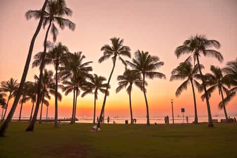 Oahu: Waikiki Sunset Cocktail Cruise
