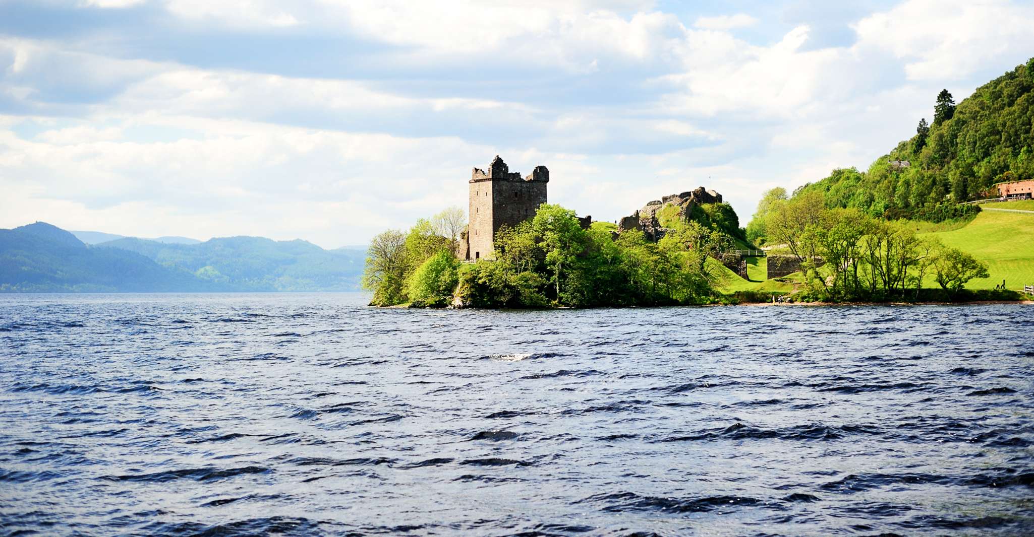 Loch Ness, Urquhart Castle Round-Trip Cruise - Housity