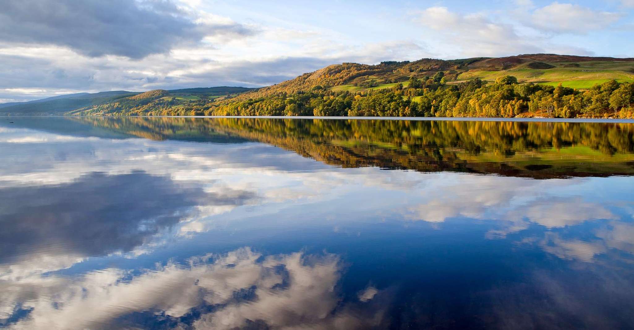 Loch Ness, Urquhart Castle Round-Trip Cruise - Housity