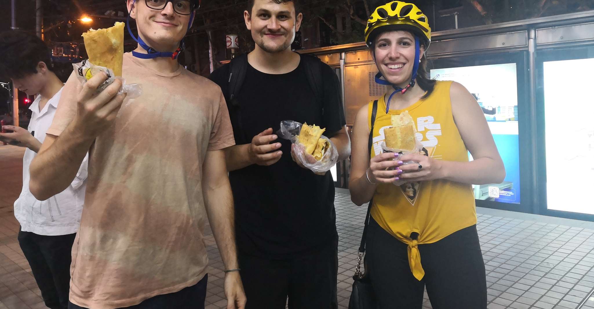 Shanghai, 4-Hour Nightlife Adventure & Tasting Bike Tour - Hizvo