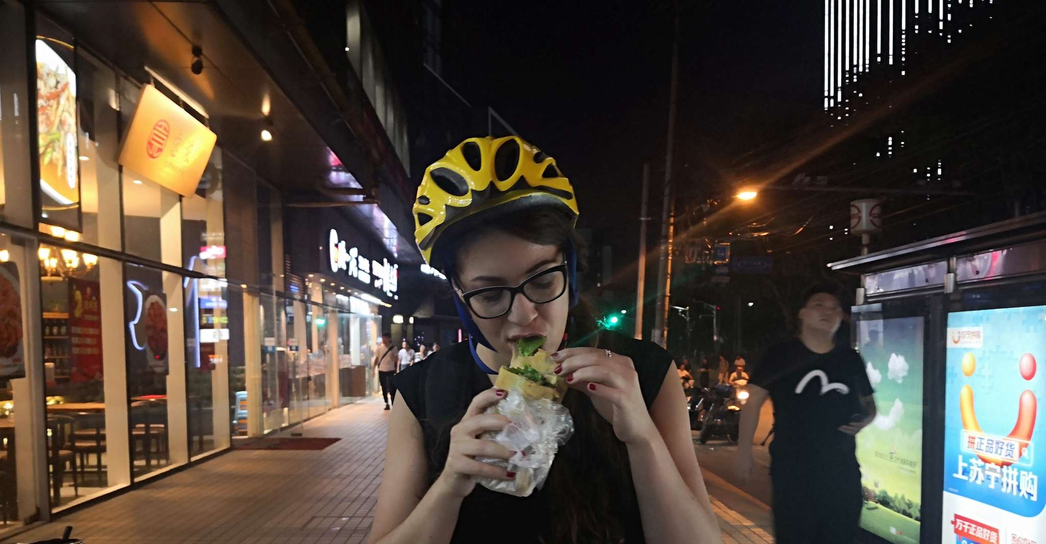 Shanghai: Nightlife Adventure and Tasting Bike Tour photo 14