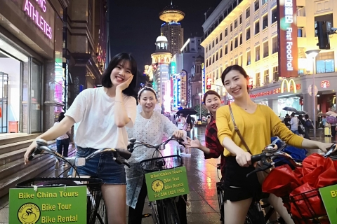 Shanghái: tour en bicicleta de degustación y aventura nocturna de 4 horasShanghai: tour en bicicleta de aventura nocturna de 4 horas
