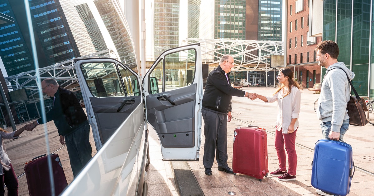 Why Are Airport Shuttle Services the Popular Choice for Airport Transfers?