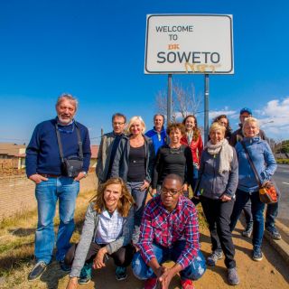 Johannesburg: tour dell'apartheid a Soweto con pranzo