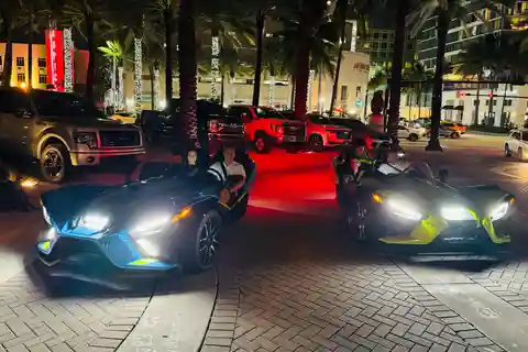 Best Slingshot Rental in Miami