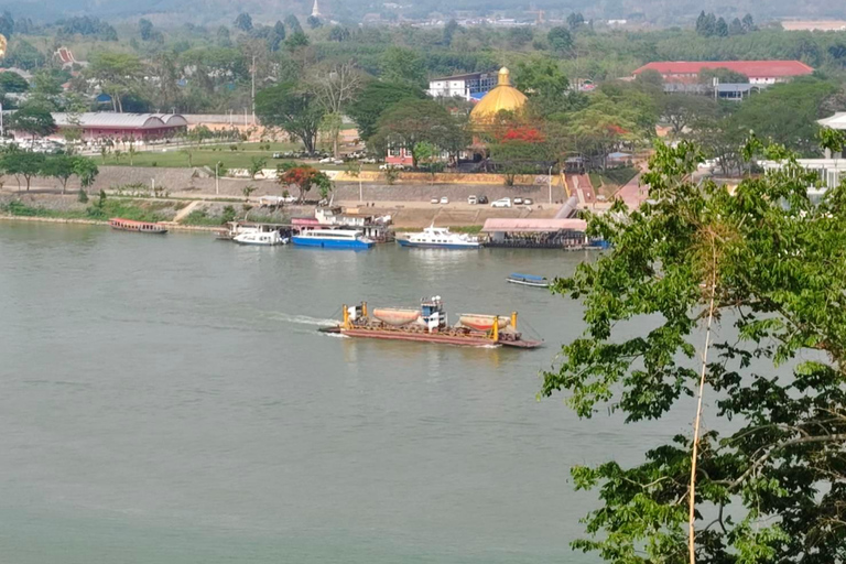 Chiang Rai:Guided Highlights Full-Day Tour-FREE LUNCH BUFFET Experience the Wonders of Chiang Rai with Free Thai Buffet