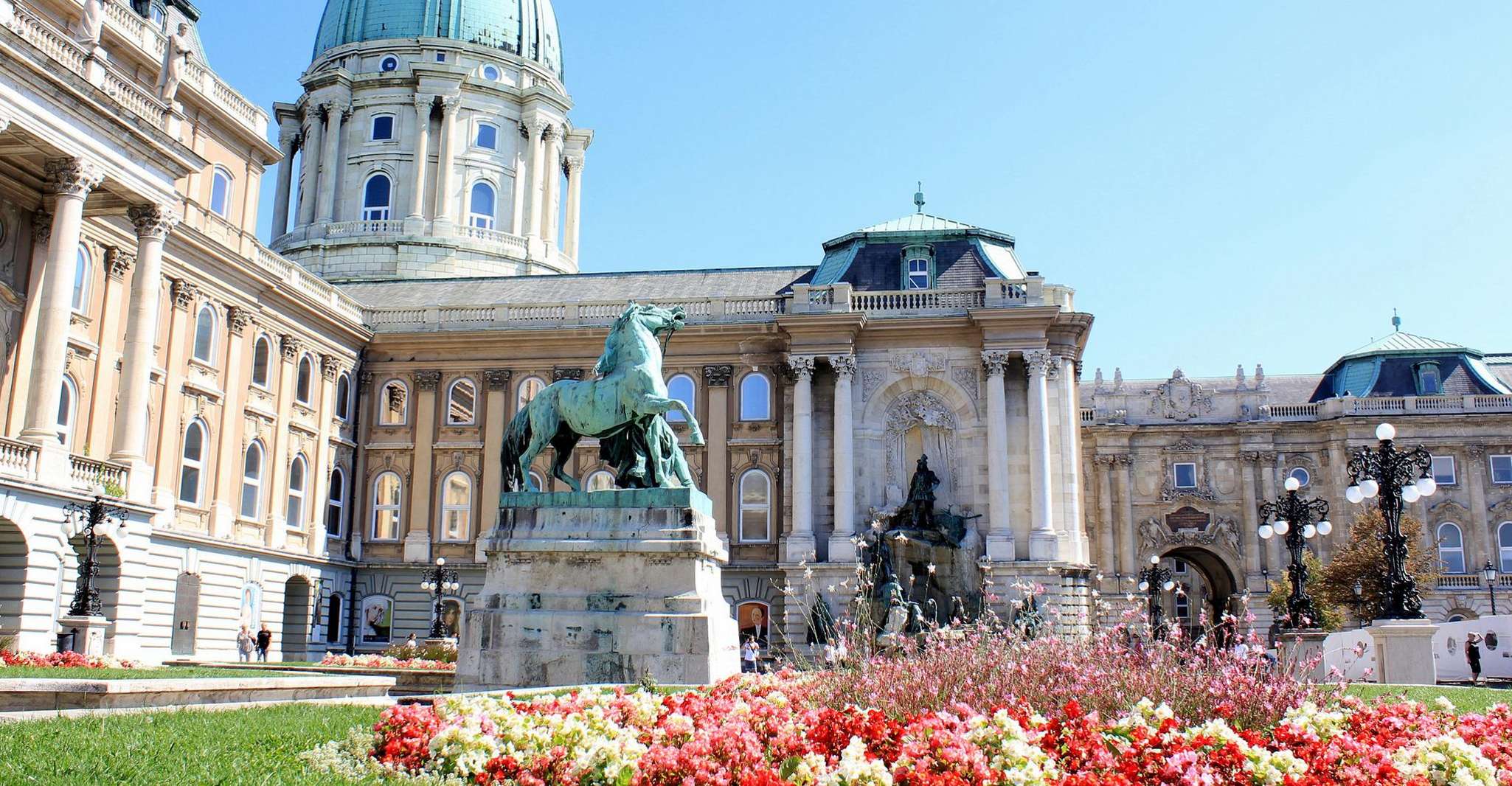 Budapest: Castle District Walk with Entry to Matthias Church photo 7