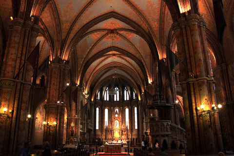 Budapest: passeggiata nel quartiere del castello con ingresso alla chiesa di Mattia