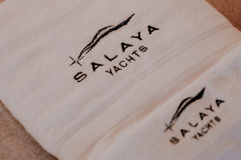 Jakarta: Private Luxus-Yacht-Tour zu 3 Inseln mit SchnorchelnPrivate Tour zum Inselhopping am Vormittag (08:00–12:00 Uhr)