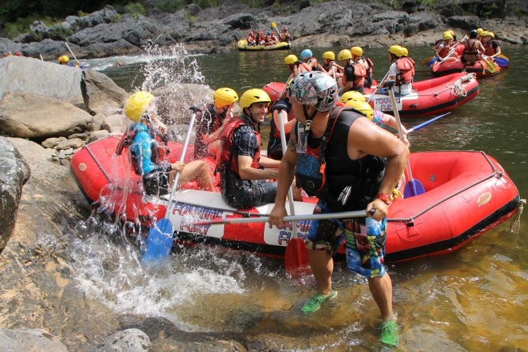 Barron Gorge: rafting en aguas bravas de medio día por el río BarronActividad de rafting en aguas bravas sin transporte