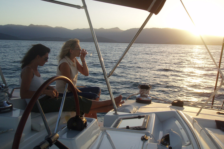 Port Douglas: zeilcruise bij zonsondergang op luxe catamaran