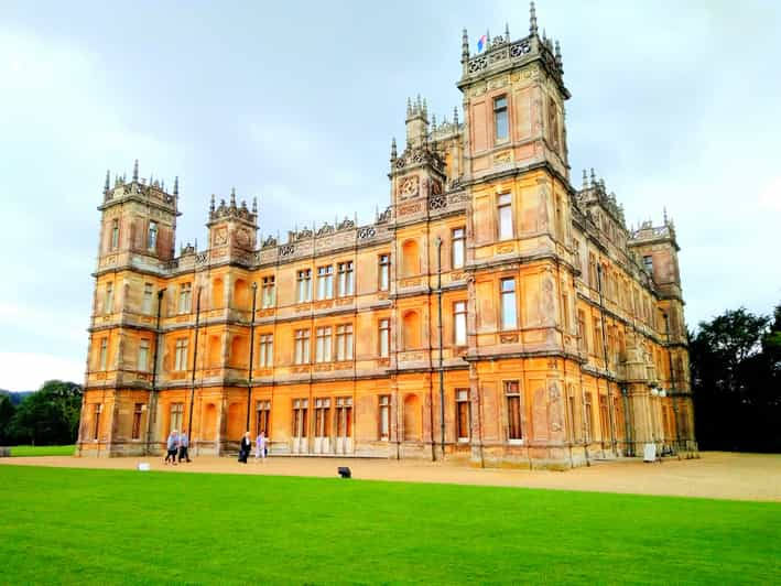 Full-Day Downton Abbey, Oxford and Bampton Tour from London | GetYourGuide