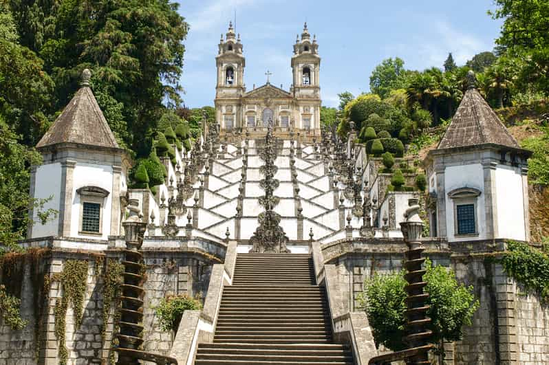 Braga and Guimarães Full Day from Porto with Lunch | GetYourGuide