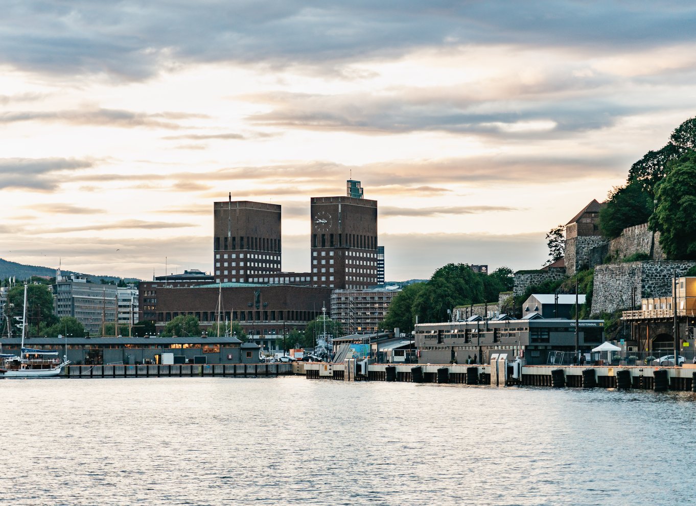 Oslo: Aftencruise i fjorden med rejebuffet