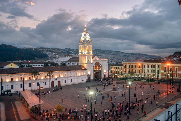 Tour a pie por Quito DiscoveryRecorrido a pie por Quito Discovery a las 9:00 AM