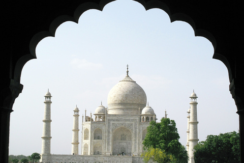 Taj Mahal Tag am selben Tag mit lokalen Flügen von MumbaiTour-Option mit Übernachtung im 5-Sterne-Hotel