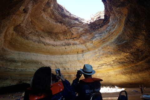 Passeio de Barco ao Algar de Benagil saindo de Lagos