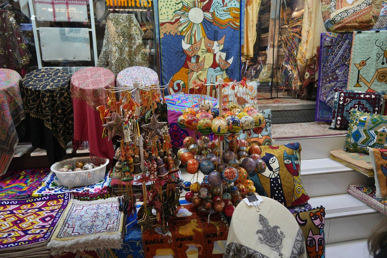 Oman: 5-Day Adventure Tour with Forts, Souqs & Mountains