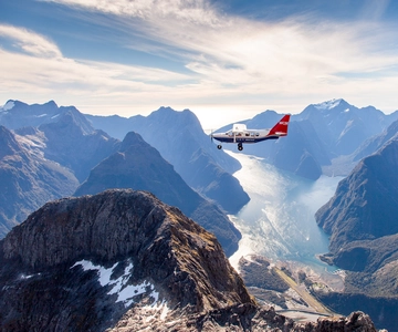 Au départ de Queenstown : Excursion d'une journée à Milford Sound en avion et en bateau