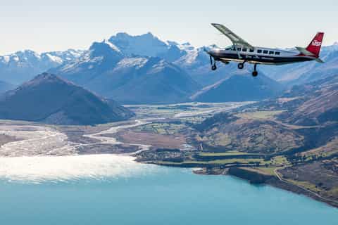 From Queenstown: Milford Sound Full-Day Trip by Plane & Boat