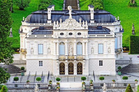 Von München aus: Königspalast Linderhof mit Oberammergau
