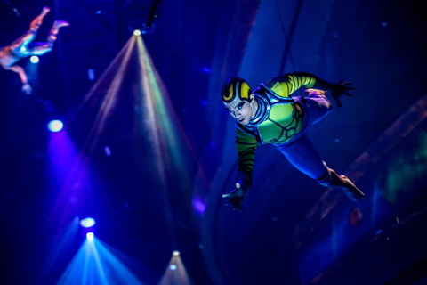 Dubai: La Perle by Dragone Show BiljetterLa Perle: Guldbiljett