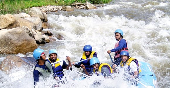 Phuket: Wildwasser-Rafting, Zipline und Elefanten-Schutzgebiet