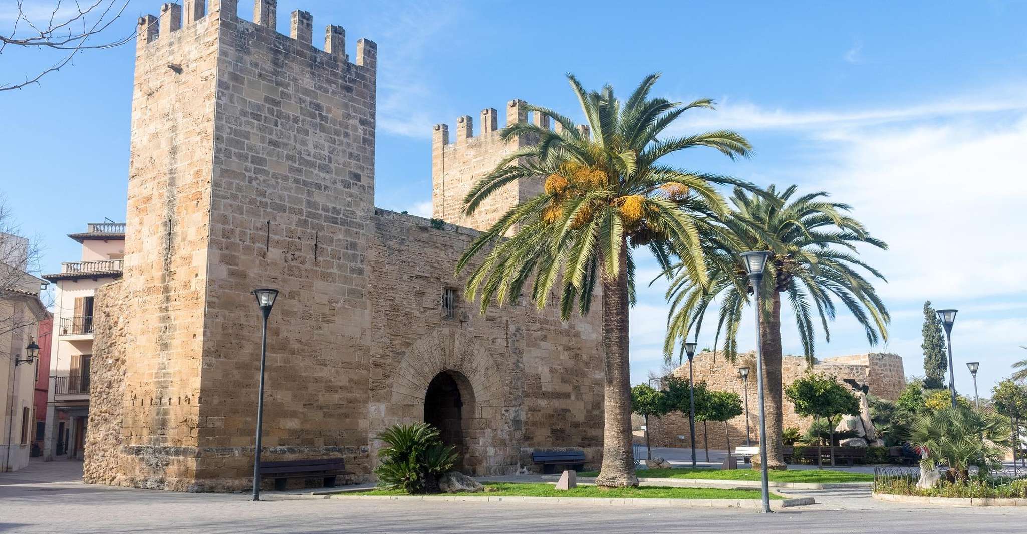 Cap de Forentor, Market, Beach en Alcudia Tour - Housity