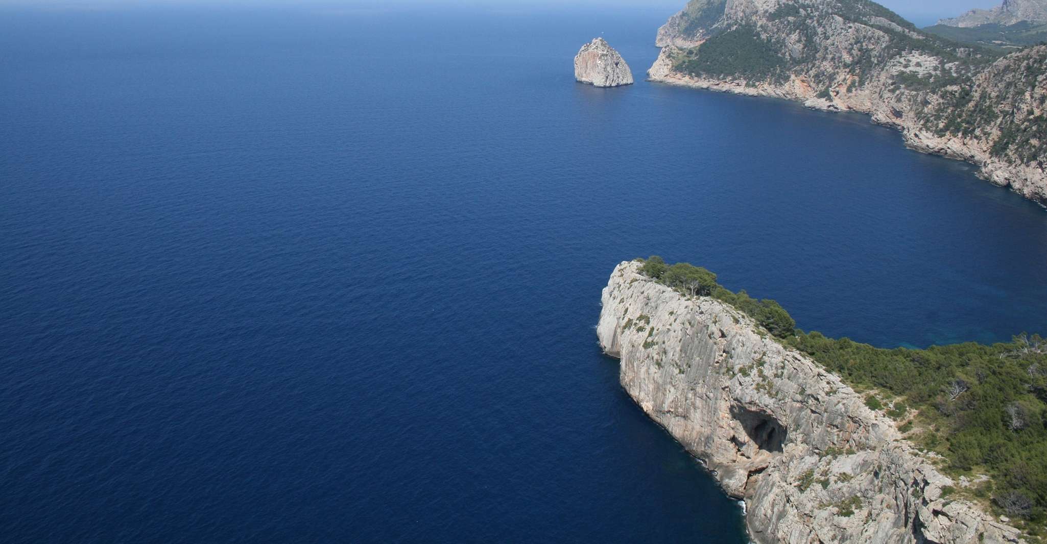 Cap de Formentor, Market, Beach, and Alcudia Tour - Housity